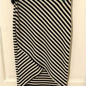 Iris skirt with fun slit up the side kind of like Spanish styled fun attire